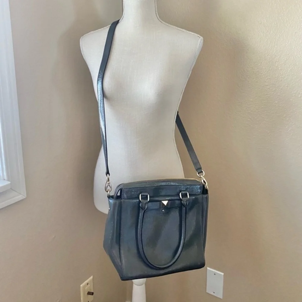 kate spade New York Beacon Court Jeanne Leather Tote Bag in gray shadow